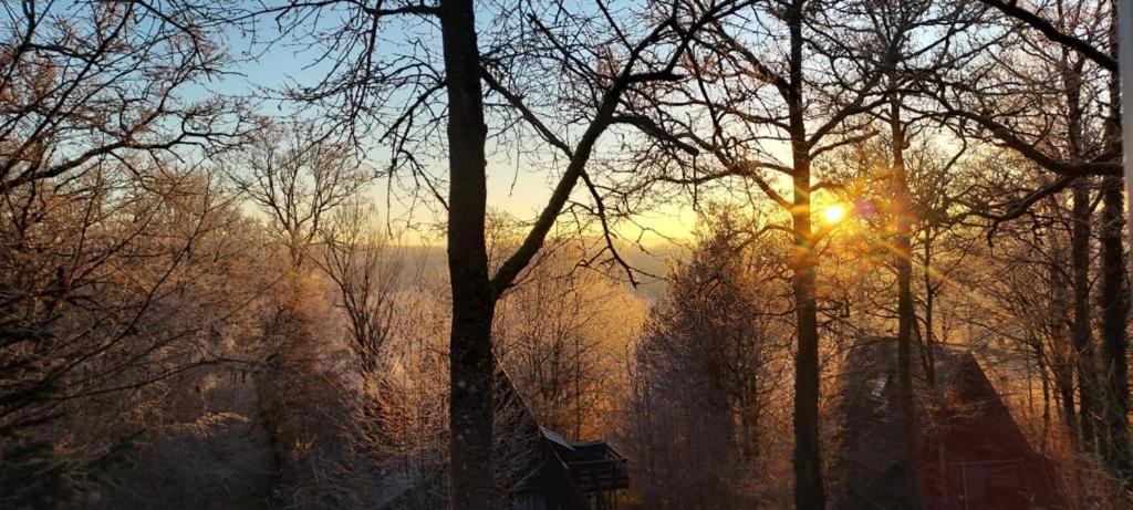 Het Boshuisje In Durbuy Villa Luaran gambar