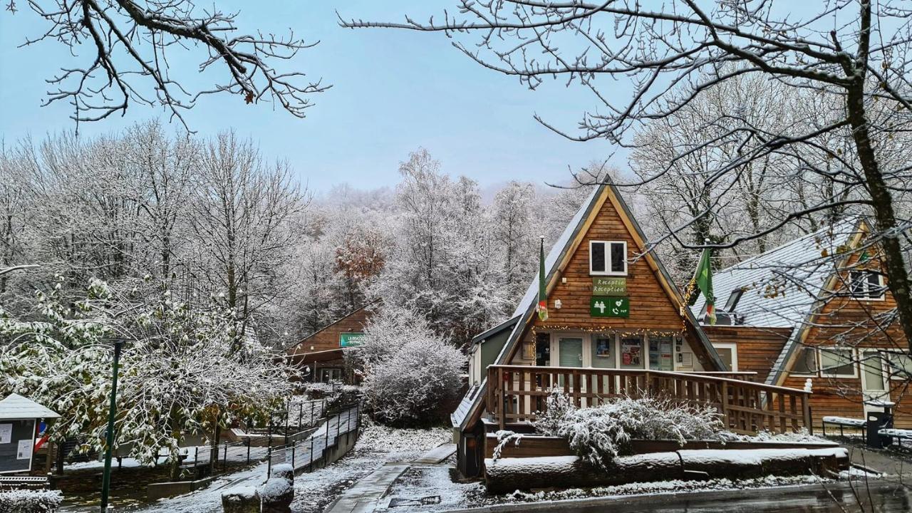 Het Boshuisje In Durbuy Villa Luaran gambar