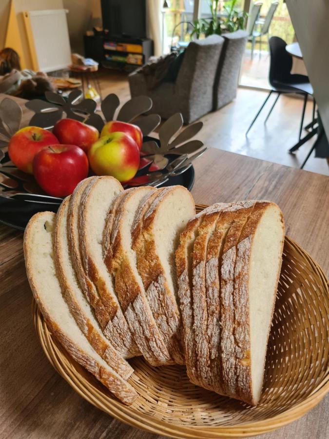 Het Boshuisje In Durbuy Villa Luaran gambar